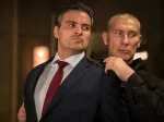 Смотреть онлайн фильм Хантер Киллер (2018)